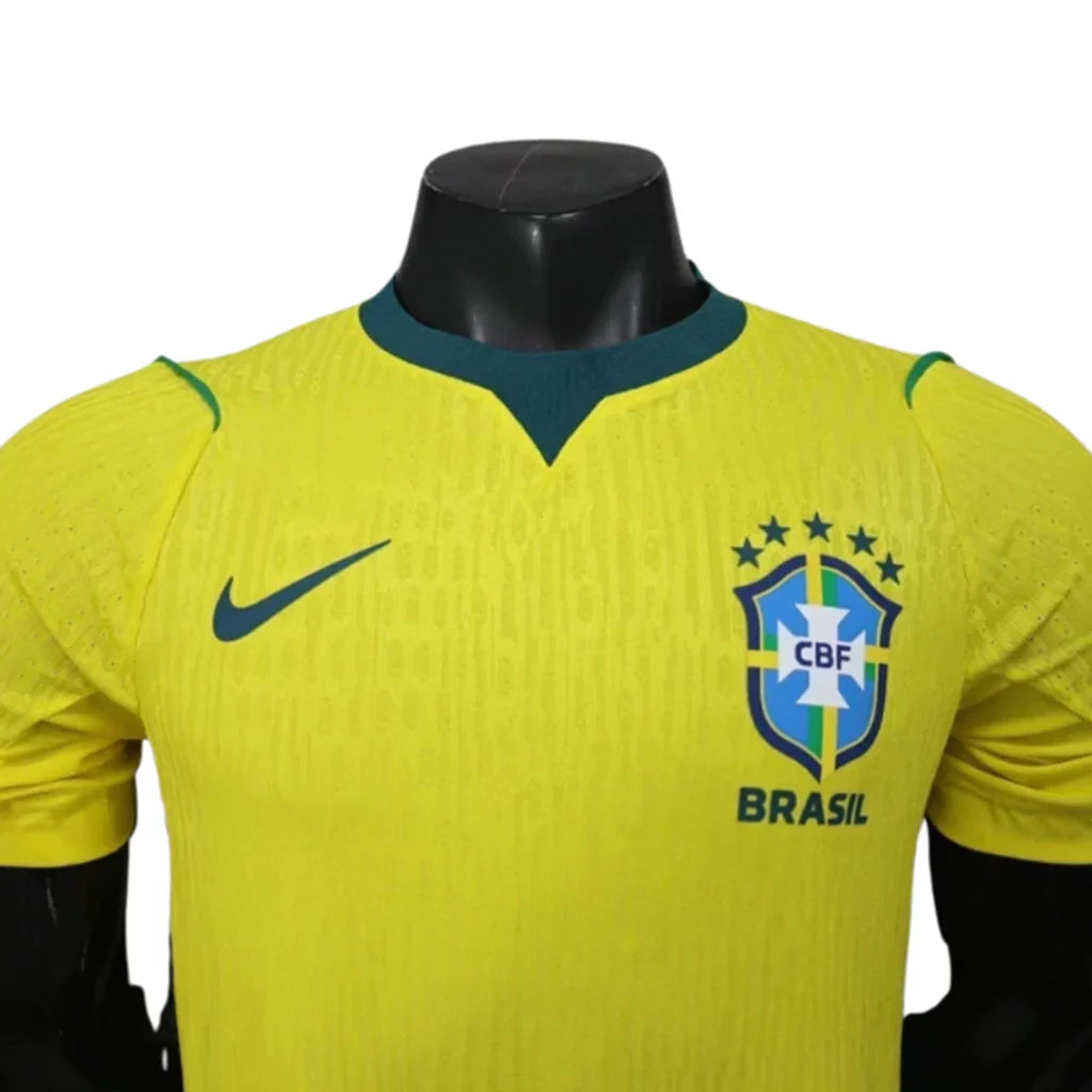 Camisa Seleção Brasil I 2026 - Jogador Nike Masculina - Amarela com detalhes em verde